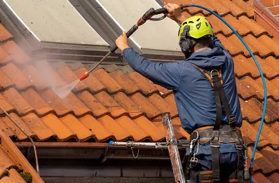 Démoussage et hydrofuge de toiture à Baigneaux